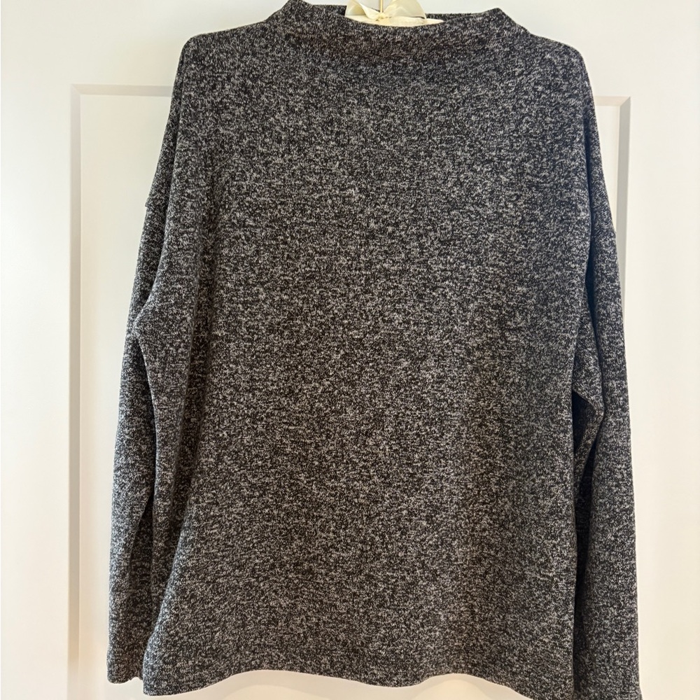 Uniqlo Gray boatneck Sweater Classic Knit